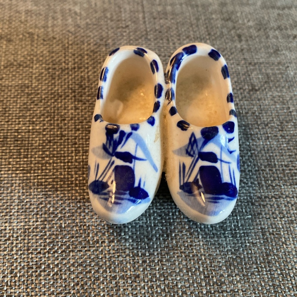 Brooch: Delft Dutch ‘Wooden Shoes’